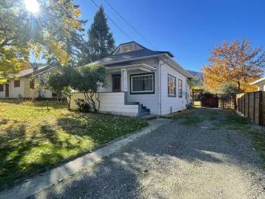 Main picture of 371 S Mountain Ave