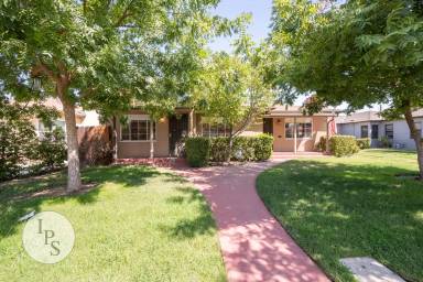 Main picture of 534 W Hedges Ave