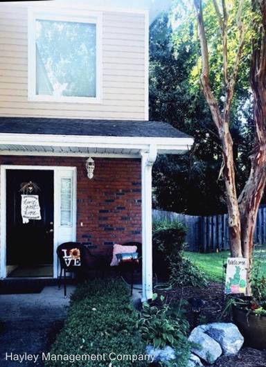 Main picture of 551 Heritage Ct