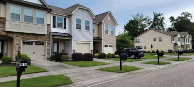 Main picture of 9810 Precious Stone Dr