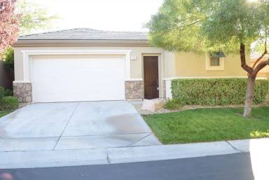 Main picture of 33 Glade Water Dr