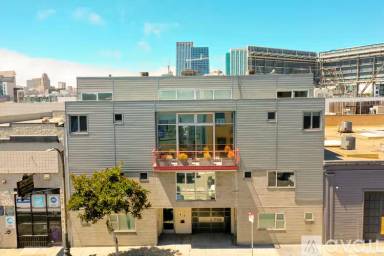 Main picture of 712 Bryant St