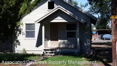 Main picture of 905 N Naches Ave