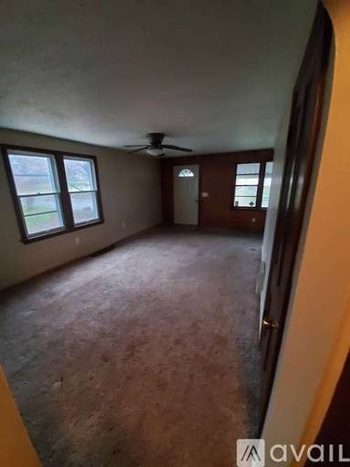 Main picture of 1612 Esther Ave NE