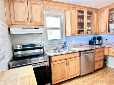 Main picture of 40 Winterberry St