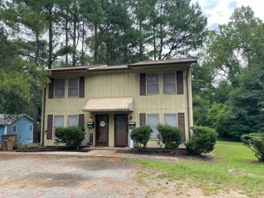 Main picture of 1131 Bridges St