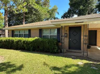Main picture of 1606 McNutt Dr