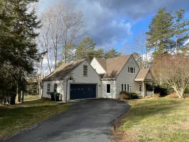 Main picture of 3138 Mollifield Ln