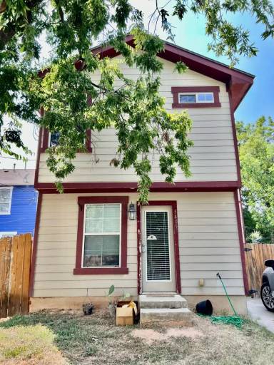 Main picture of 5403 Evans Ave