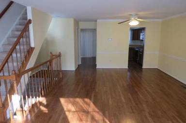 Main picture of 2208 Wimbledon Cir