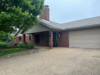 Main picture of 8 W Prairie Dunes Ct
