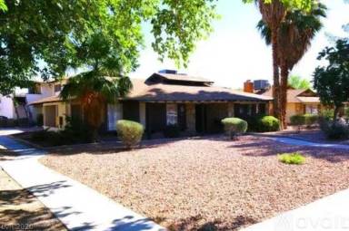 Main picture of 2876 Klinger Cir