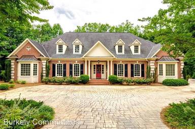 Main picture of 5 Elm Ridge Ct