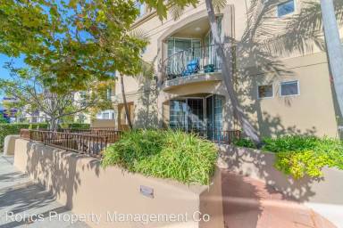 Main picture of 211 S Poinsettia Pl