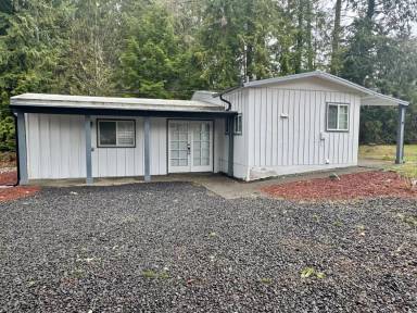 Main picture of 2401 E Saint Andrews Dr N