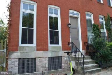 Main picture of 833 Hollins St