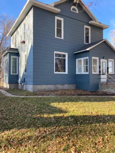 Main picture of 912 5th St SW