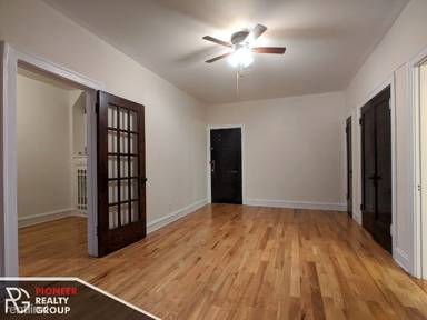 Main picture of 4851 N Damen Ave