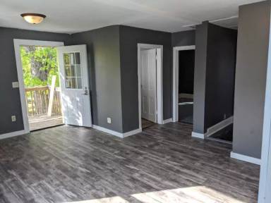 Main picture of 702 Worden Ave