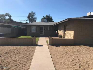 Main picture of 444 N Hall