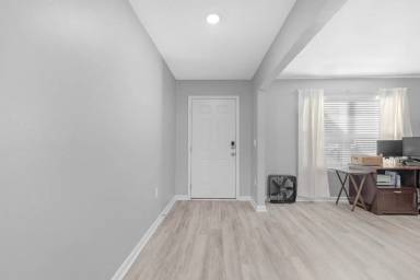 Main picture of 8686 Pathstone Blvd