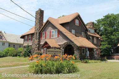 Main picture of 520 W 6th St