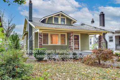 Main picture of 2411 SE Elliott Ave