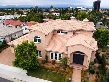 Main picture of 18315 Columbus Cir