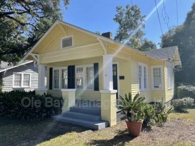 Main picture of 2153 Dauphin St