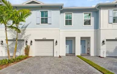Main picture of 7896 Boatman St