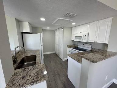 Main picture of 1304 Washington Palm Loop