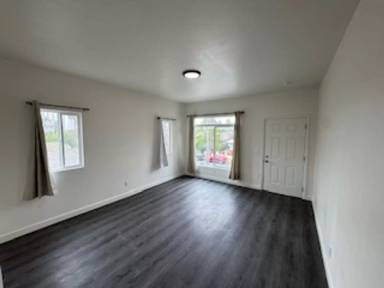 Main picture of 4522 S Van Ness Ave