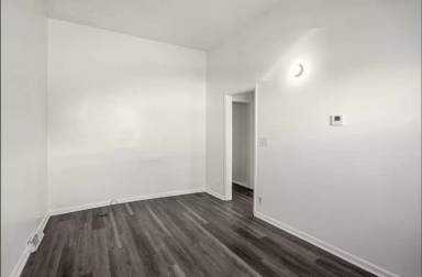 Main picture of 902 3rd Ave