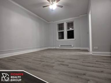 Main picture of 5900 Kenmore Apartments