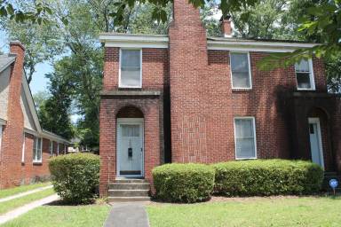 Main picture of 328 S Woodrow St