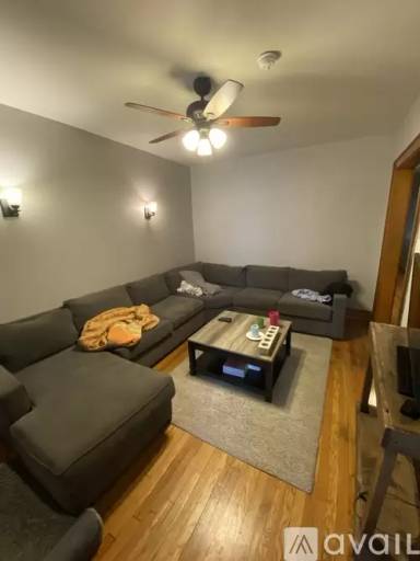 Main picture of 5001 W Irving Park Rd