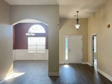 Main picture of 101 Mallards Landing Dr