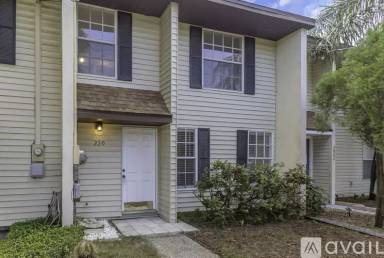 Main picture of 220 S Malcolm Ct