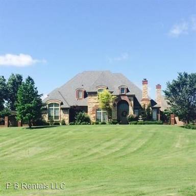 Main picture of 818 Hummingbird Dr