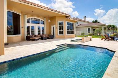 Main picture of 8910 SW 159th Ter