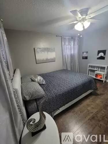 Main picture of 143 Lyra St