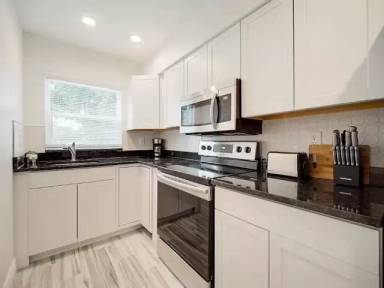 Main picture of 6244 S Martindale Ave