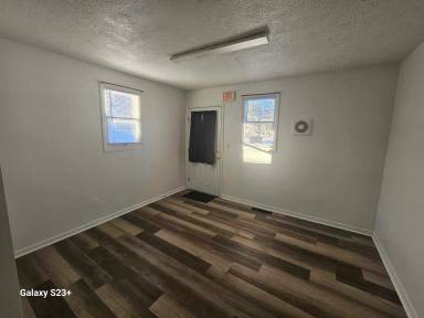 Main picture of 329 E Main St