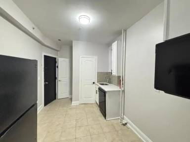 Main picture of 235 56th St