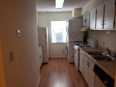Main picture of 130 Kingsbury Dr