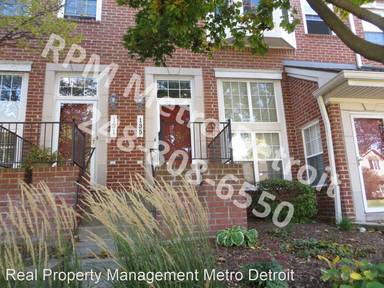 Main picture of 135 W Kenilworth Ave