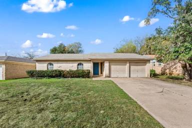 Main picture of 6624 Vega Dr