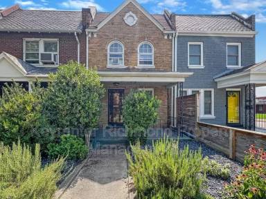 Main picture of 1221 S Meadow St