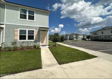 Main picture of 608 Yellow Oaks Ln