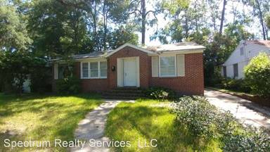 Main picture of 1529 Pershing Rd